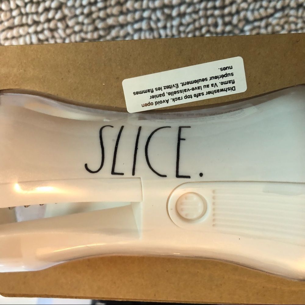 Rae Dunn slice Gadget New